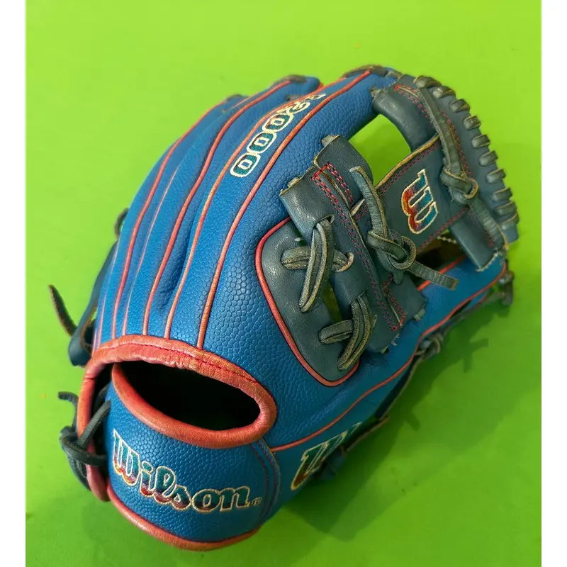 Blue Wilson A2000 RH Infield Baseball Glove 11.5" (Used)