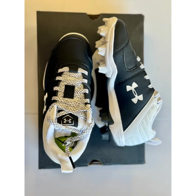 Black Kid's Size 1.5Y Under Armour Low Top Leafoff Low RM JR. Molded Cleats (New)