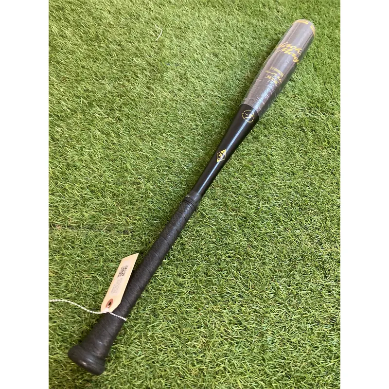 2023 Easton Black Magic Alloy Bat BBCOR Certified (-3) Alloy 29 oz 32" (Used)