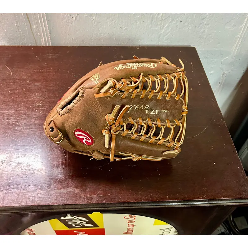 Rawlings RHT Outfield Baseball Glove 12.75" (Used)