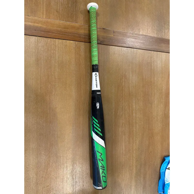 2016 Easton Mako Green White 2 1/4" Barrel