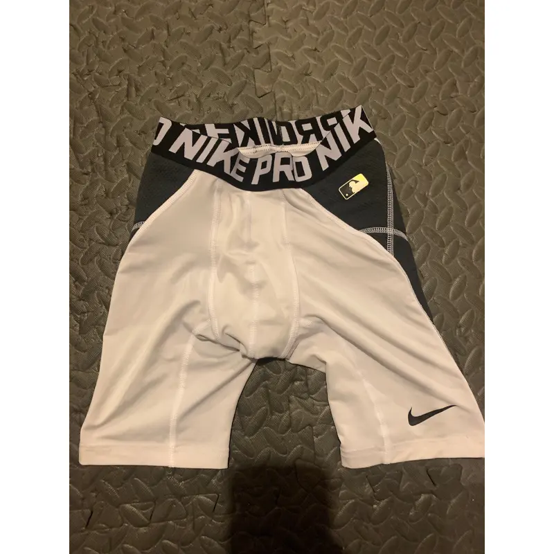 Baseball White Youth Used Medium Nike pro sliding shorts