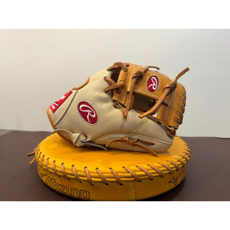 Rawlings Heart of the Hide  11.5" (PROR204-2CT) Camel/Tan Infield Glove