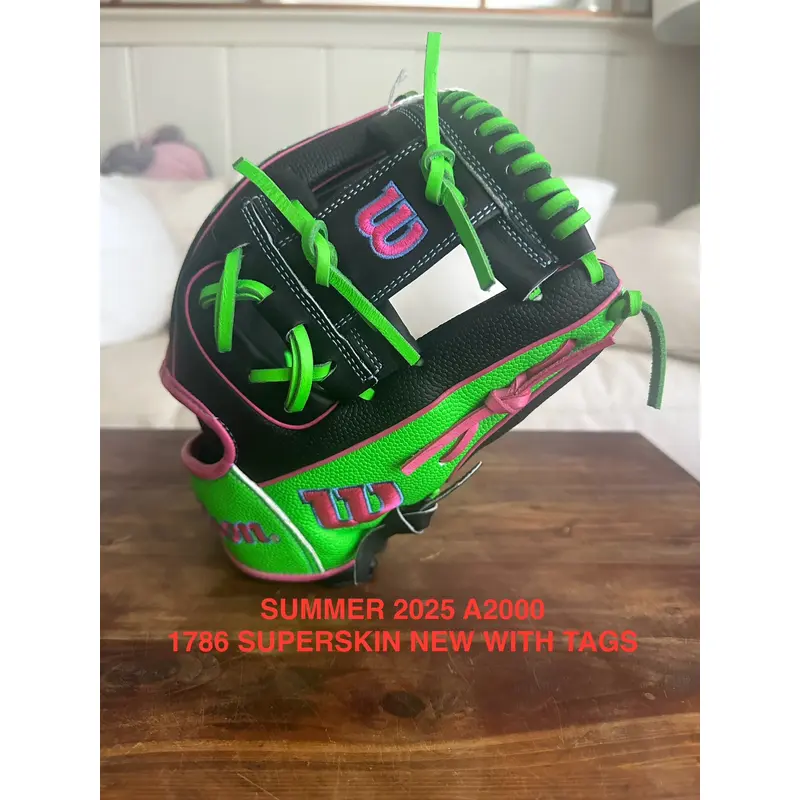 Wilson RH A2000 1786 Baseball Glove 11.5" (New)