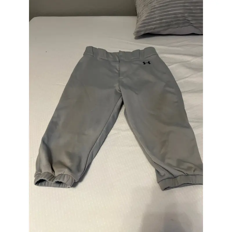 Gray Men's Adult Medium Under Armour Game Pants (Used)