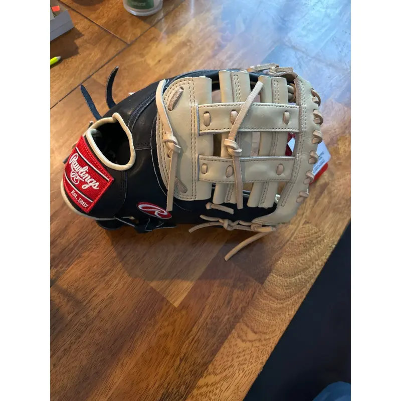 Rawlings R2G Heart of the Hide First Basemans Glove