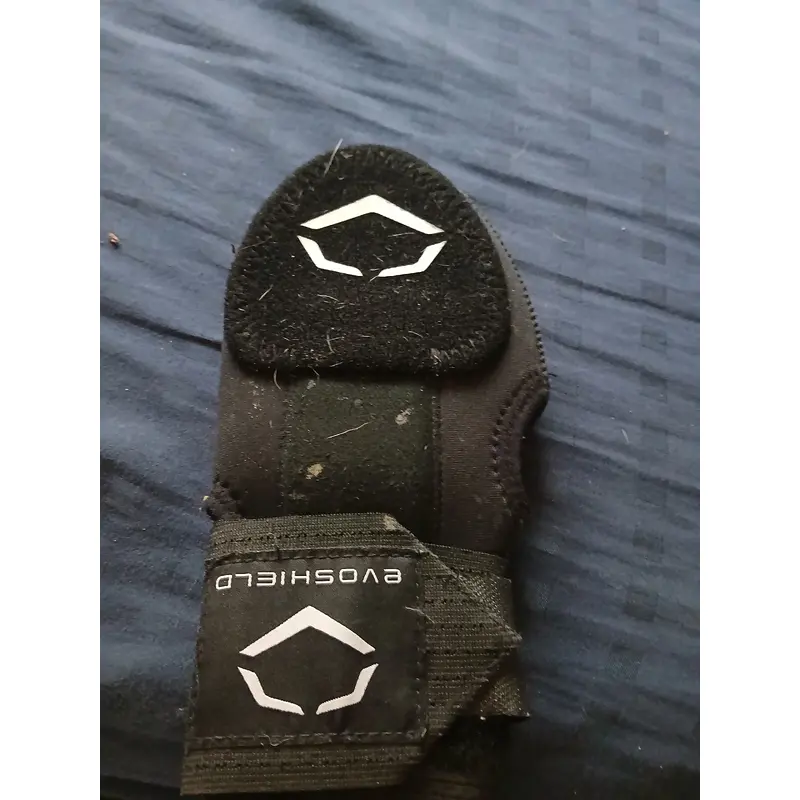 Black Junior EvoShield Sliding Mitt (Used)