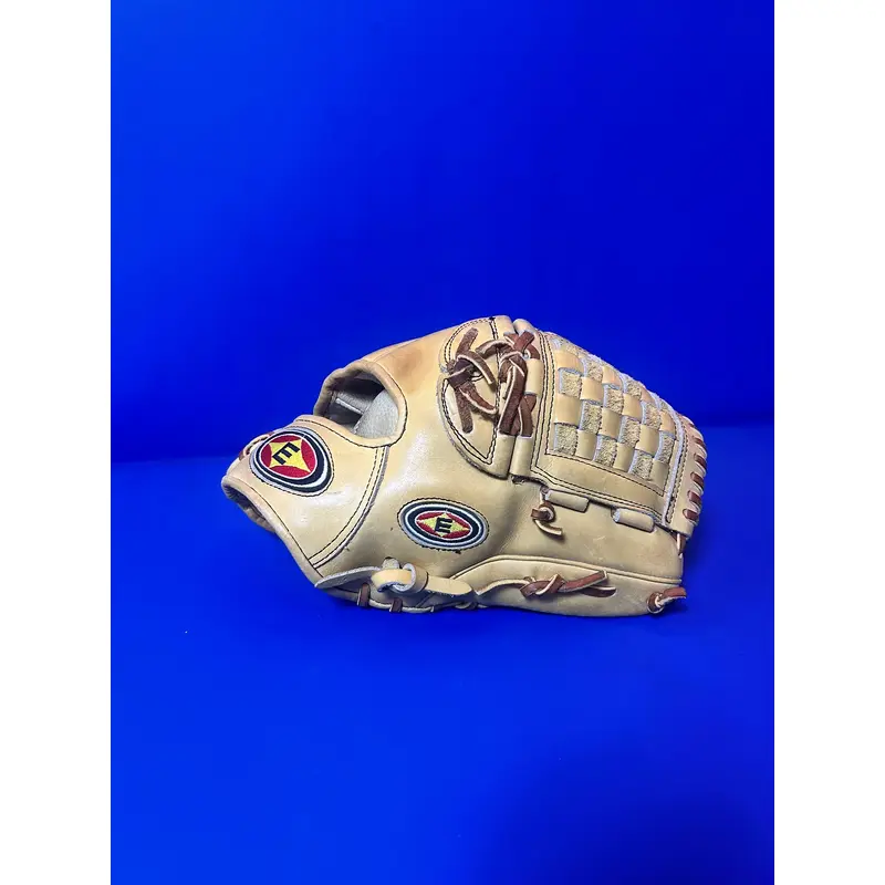 Easton Right Hand Throw Professional Series Baseball Glove 11.5" (Used)