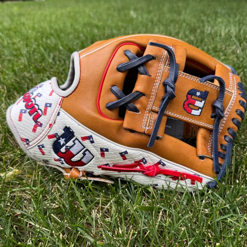Wilson A2000 1975 Houston Texas 11.75 Limited Edition Baseball Glove