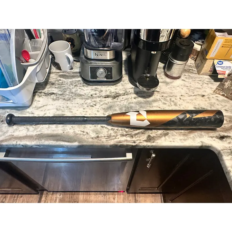 DeMarini 2022 Zoa 31 -8 Full Composite