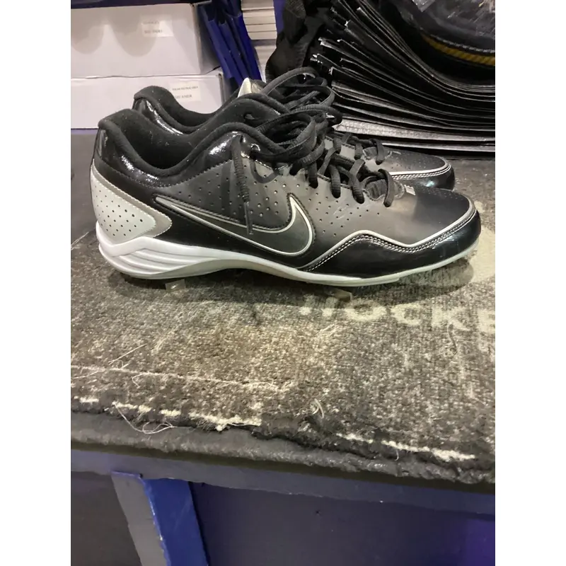 Black men's Size M 4.5 (W 5.5) Adult Nike Metal (New)