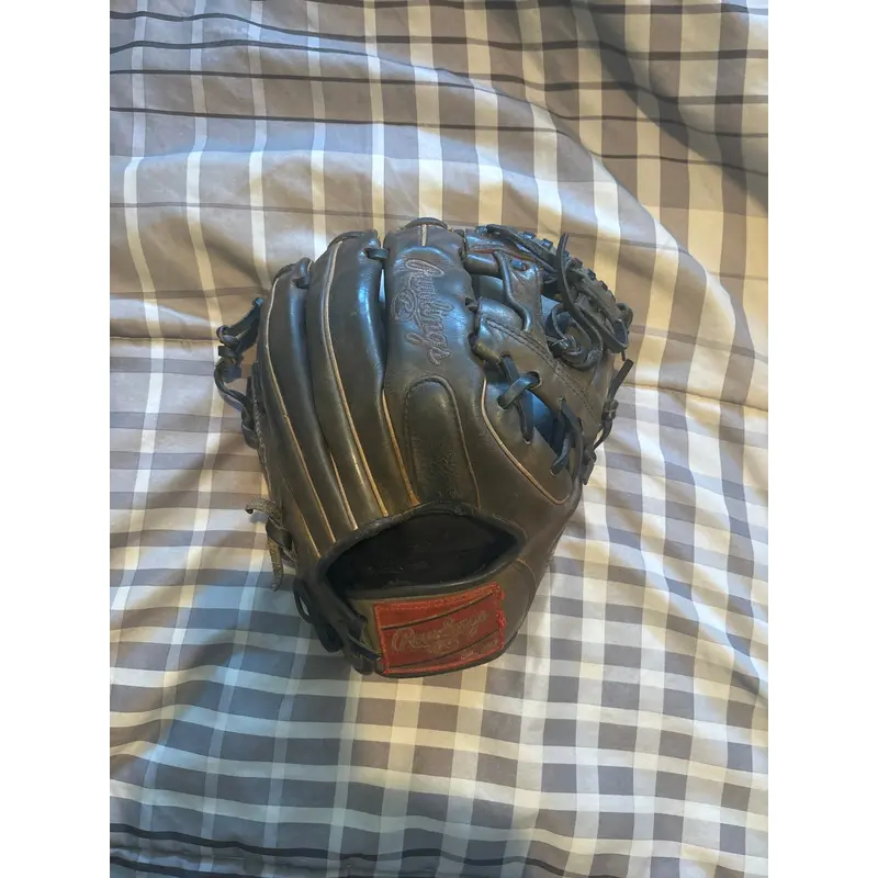 Used  Infield 11.5" Heart of the Hide Baseball Glove