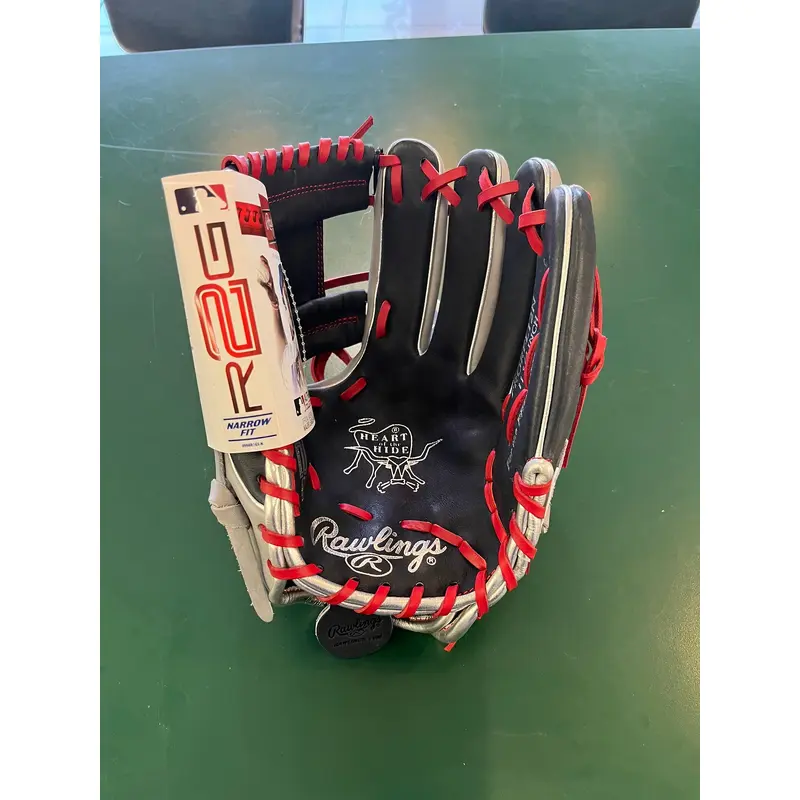 New Rawlings R2G Heart of The Hide Baseball Right Hand Throw 11.75 Glove