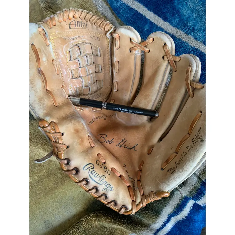 Used Rawlings GJ60 Hinged Pad Baseball Glove