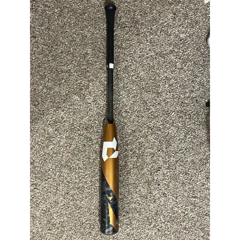 2022 DeMarini Zoa Composite BBCOR Certified Bat (-3) Composite 30 oz 33" (Used)