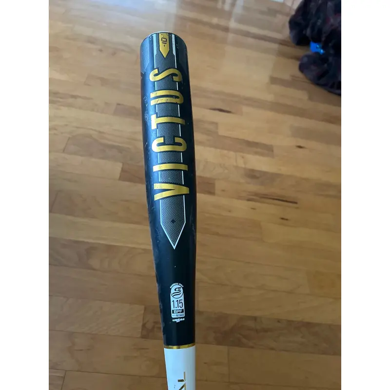 Victus vandal 31,21 -10 usssa good condition barely used