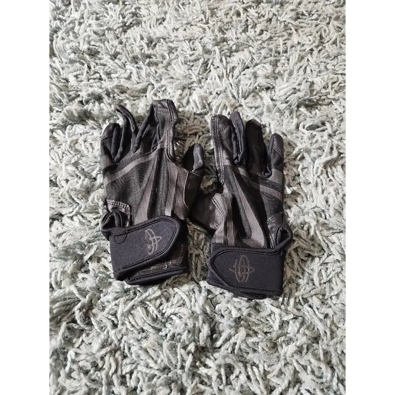 Small Nike Huarache Elite Batting Gloves (Used)