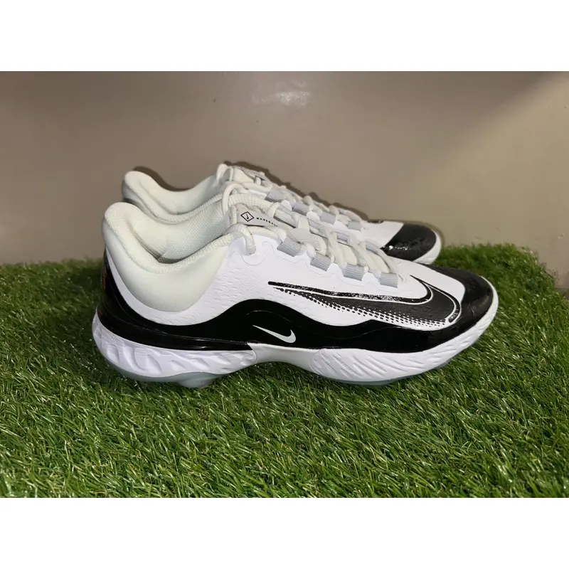 *SOLD* Nike Alpha Huarache Elite 4 Low Metal Baseball Cleats White Mens 12 FD2745-101