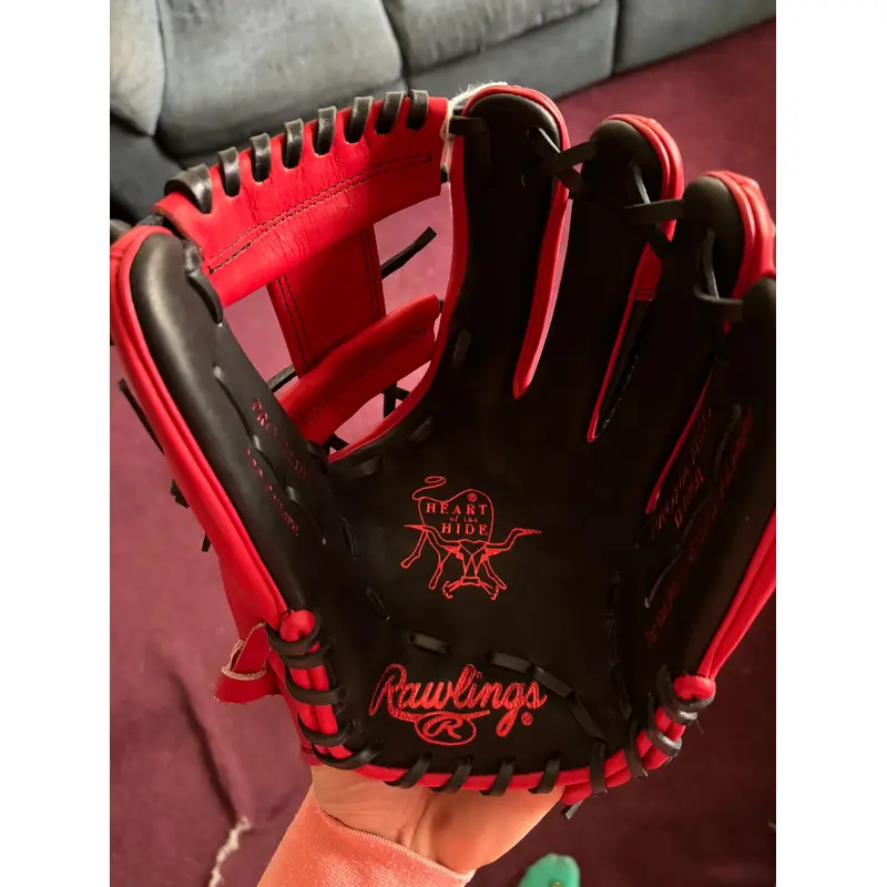 Custom Pro Stock Heart of the Hide 12in