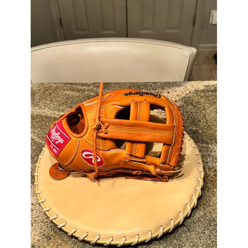 RARE Horween Limited Edition Rawlings TT2 11.5"         Trade Only