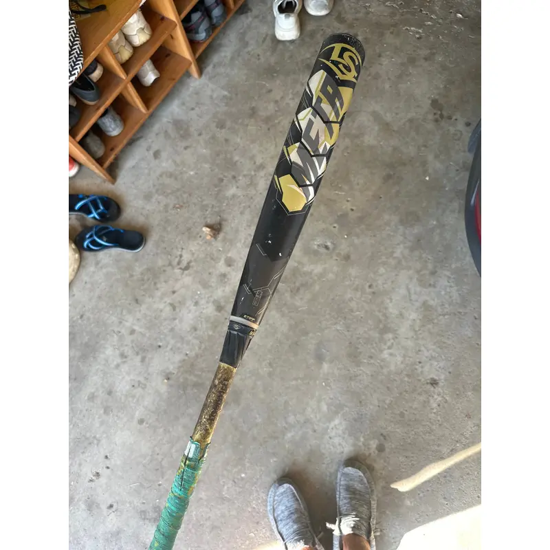Used Louisville Slugger BBCOR Certified (-3) 30 oz 33" Meta Bat