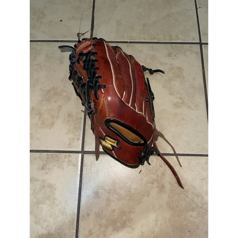 2023 SSK Left Hand Throw Pitcher's Select Pro Baseball Glove 12" (Used)