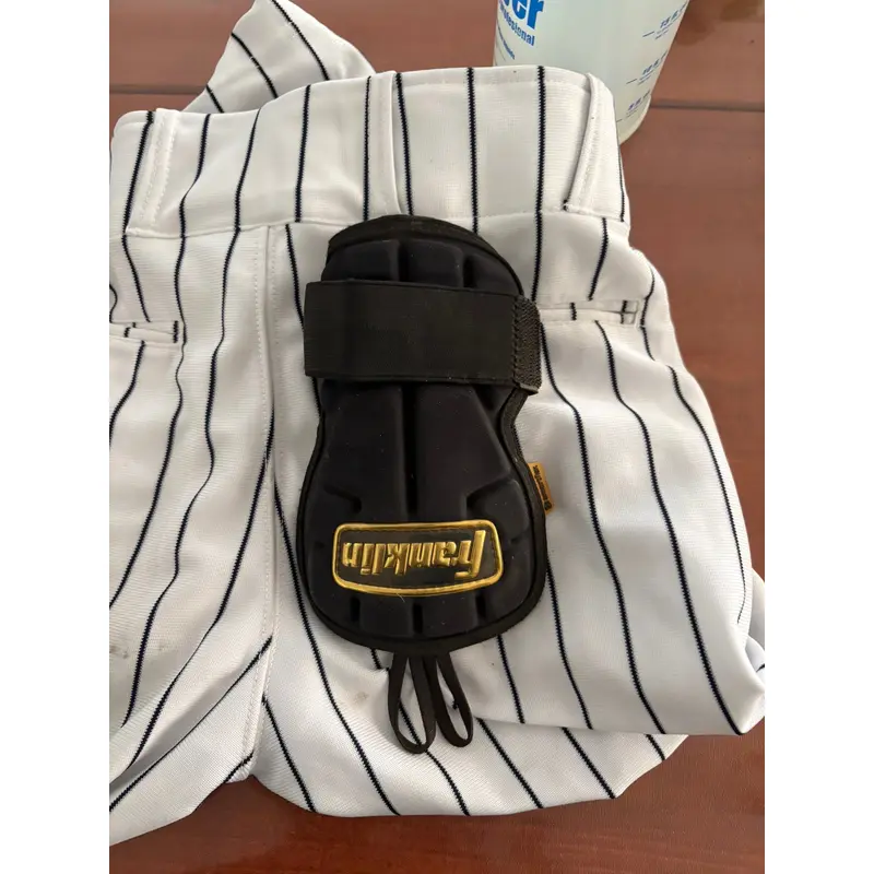 Black Senior Franklin Wrist Guards (Used)