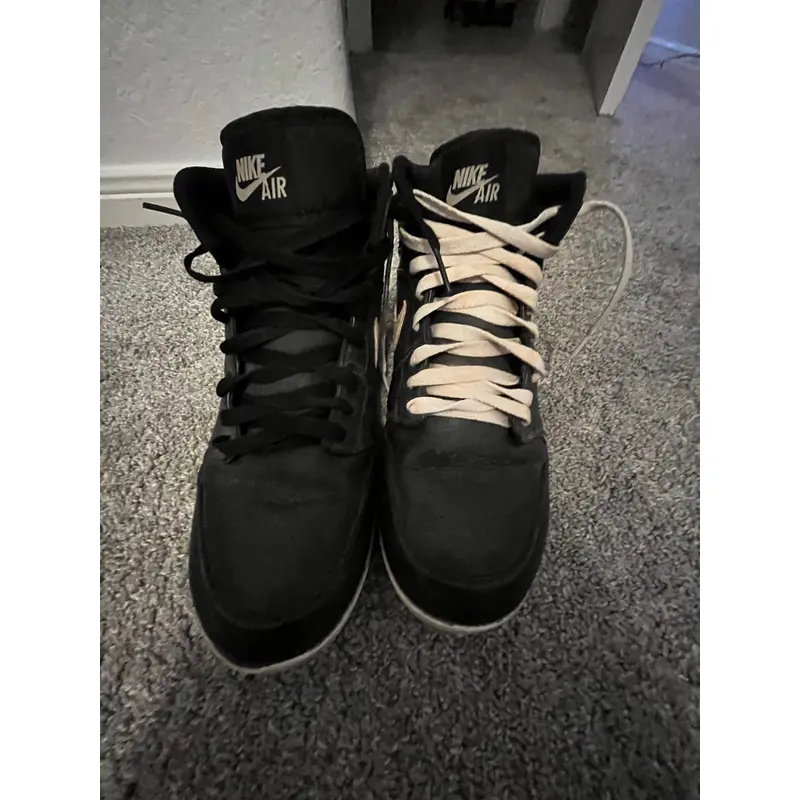 Black Men's Adult Size M 8.0 (W 9.0) Air Jordan Molded Cleats (Used)