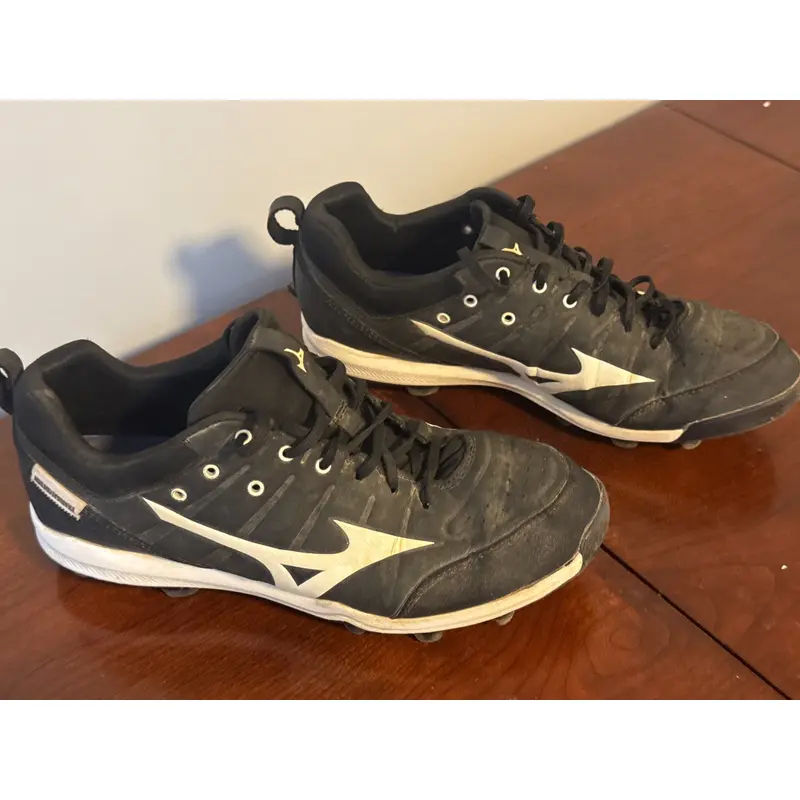 Mizuno baseball cleats