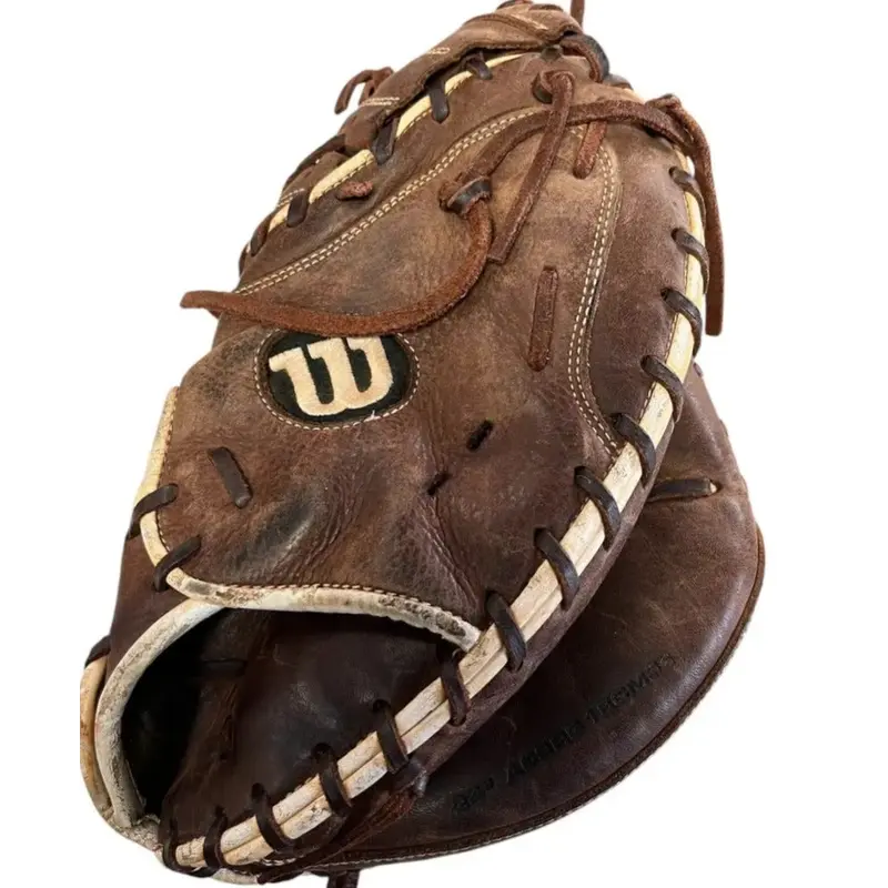 Wilson Right Hand Throw Catcher's A900 Baseball Glove 34" (Used)
