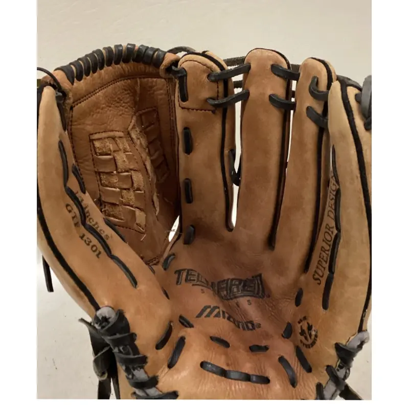 Mizuno Right Hand Throw Infield GTF1301 Baseball Glove 13" (Used)