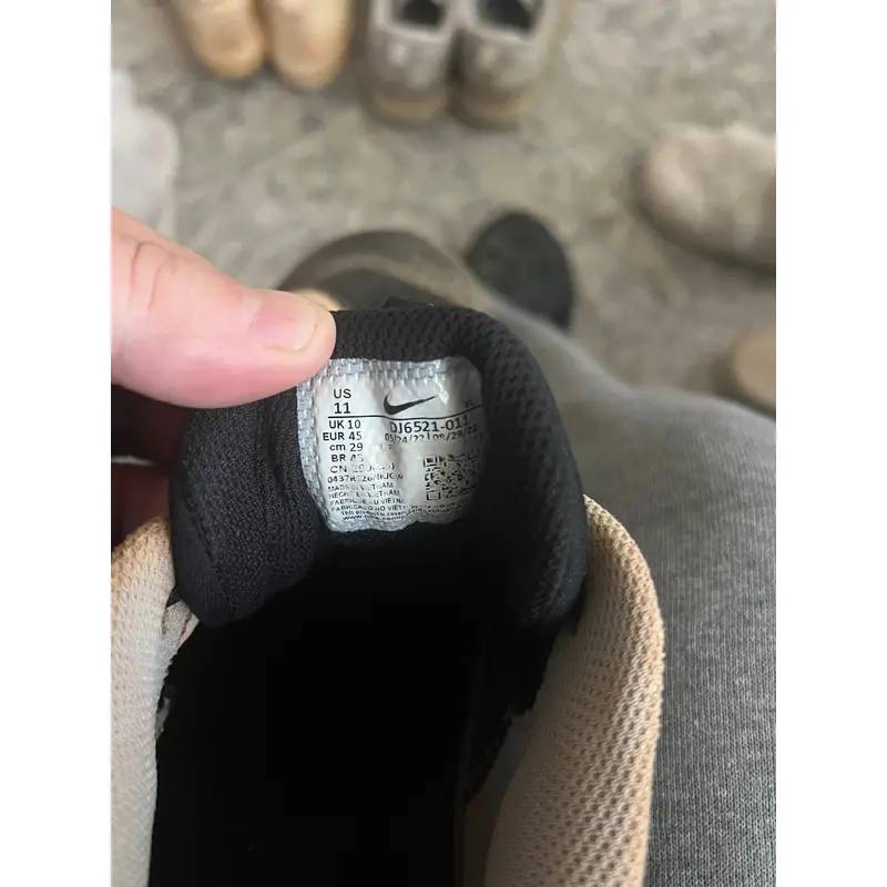 Men's Size M 11.0 (W 12.0) Nike (Used) React
