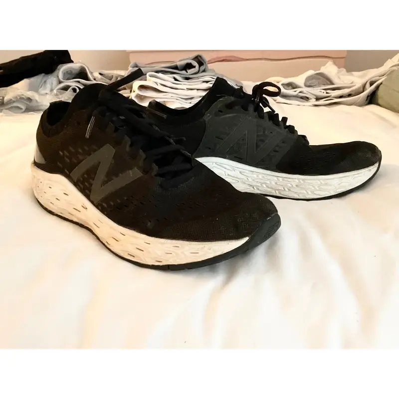 New Balance Vongo V4 Turfs/Trainers Mens 9