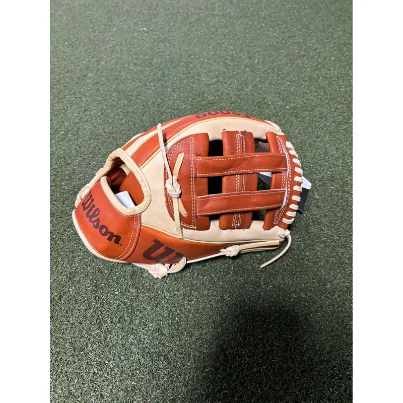Wilson Infield 11.5" A2000 Baseball Glove