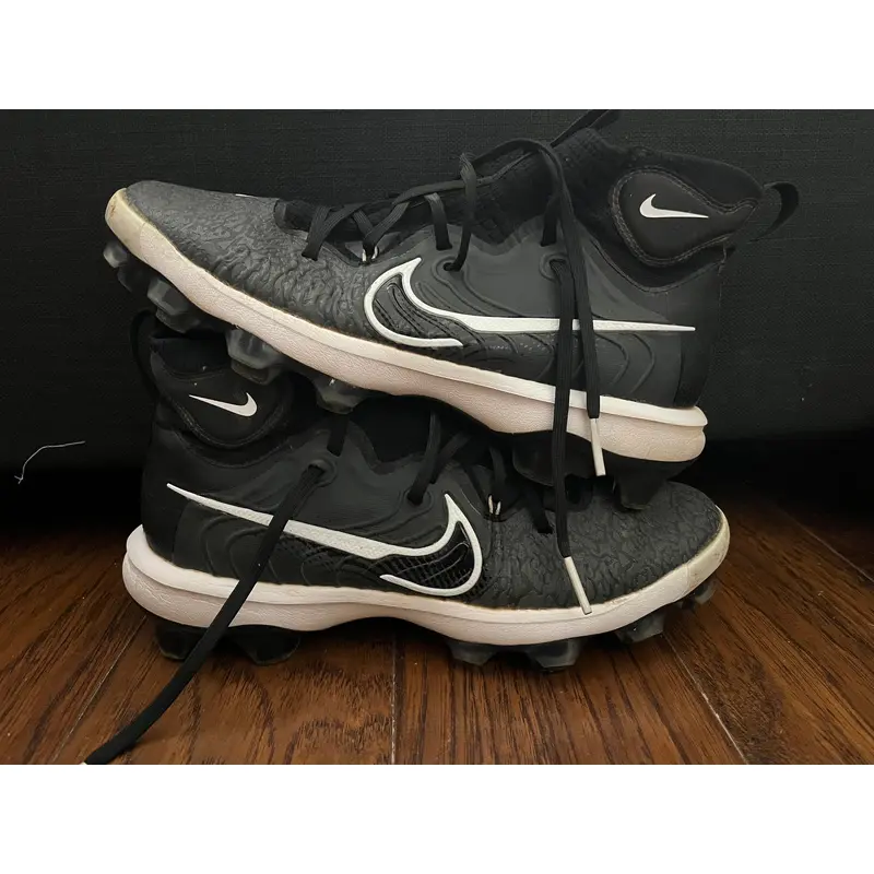 Black Used Men's High Top Molded Cleats Nike alpha Huarache NXT