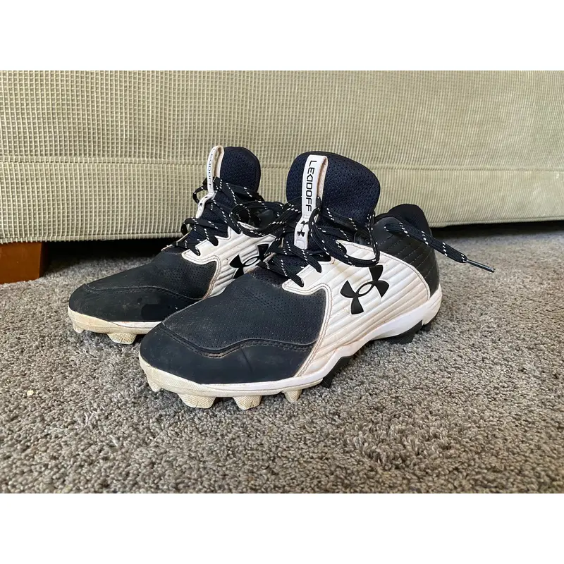 Used Baseball Shoes - Under Armour