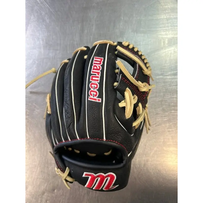 Used Marucci AC41A2 BB/SB Glove RH Throw Black 11" 11868-S000064120