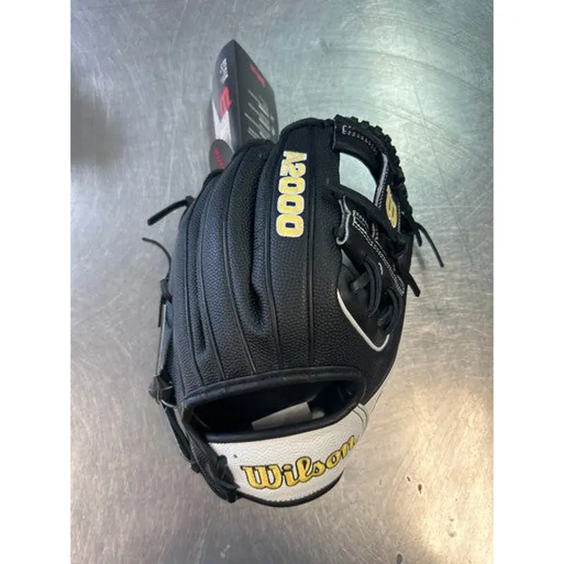 Used Wilson A2000 BB/SB Glove RH Throw Black 11 1/2" 11868-S000063544