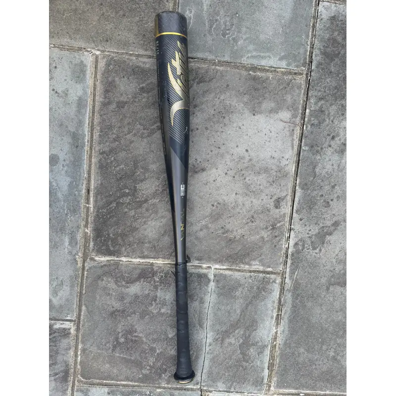 Victus Vandal Bat (-3) 28 oz 31" (Used)