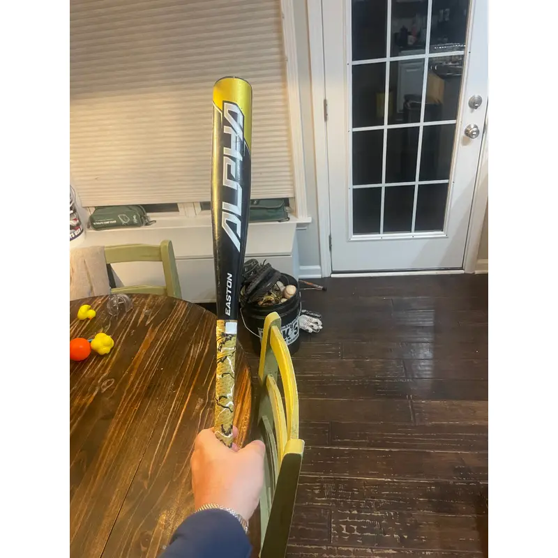 Easton Alloy Alpha Bat (-10) 14 oz 24"