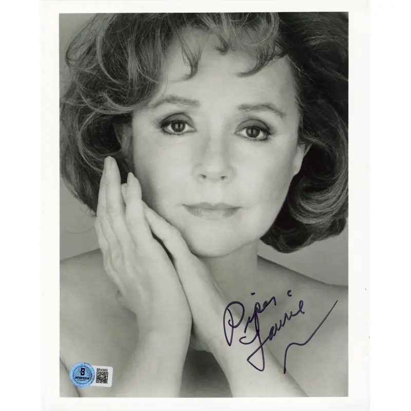 Piper Laurie Twin Peaks Authentic Signed 8x10 Vertical Photo BAS #BR43955