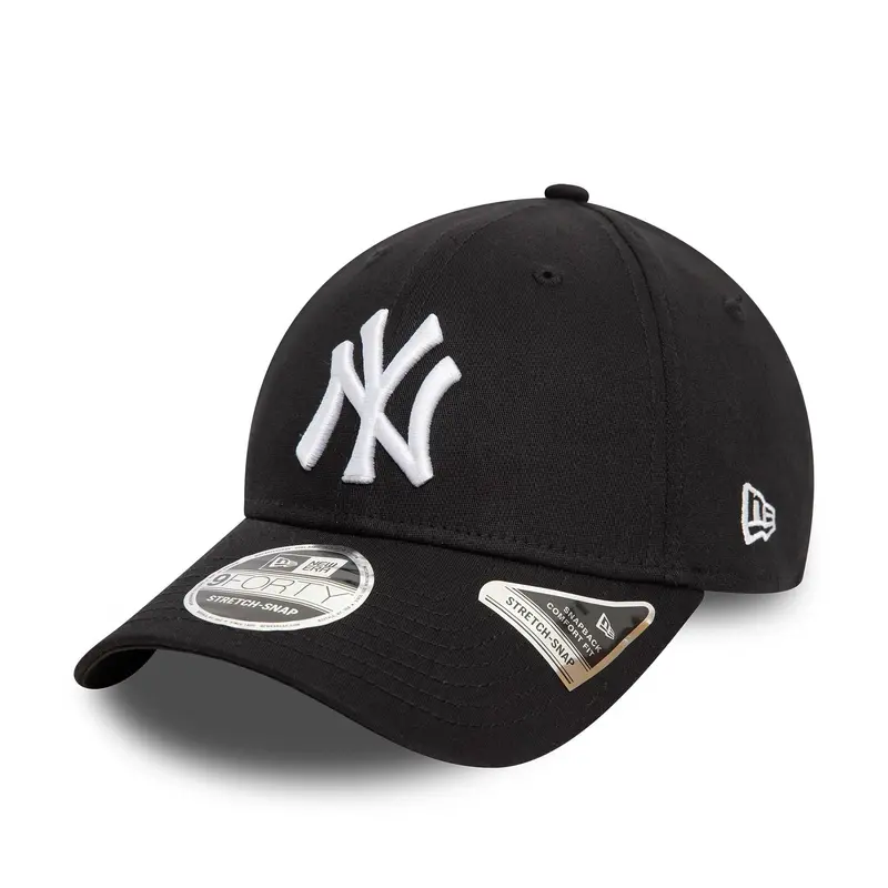 New York Yankees MLB Black 9FORTY Stretch Snap Adjustable Cap