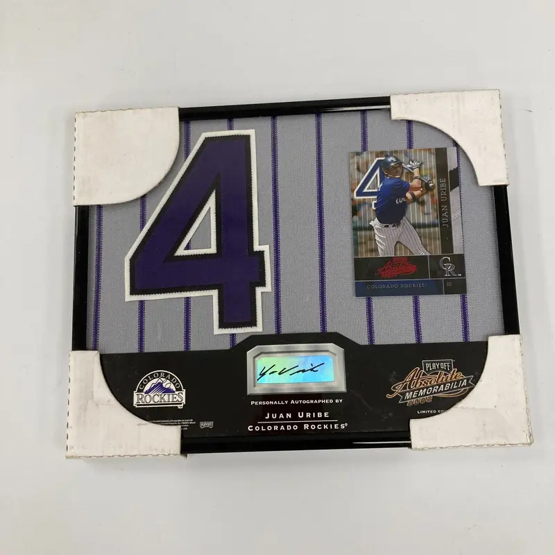 2002 Playoff Absolute Memorabilia Juan Uribe Auto Patch Framed Display Rockies
