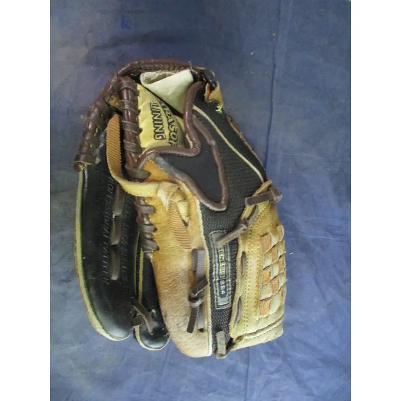 Used Louisville Slugger Genesis 1884 10" Glove - RHT