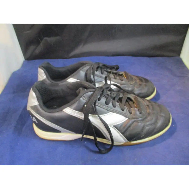 Used Diadora Turf Soccer Shoes Adult Size 6.5