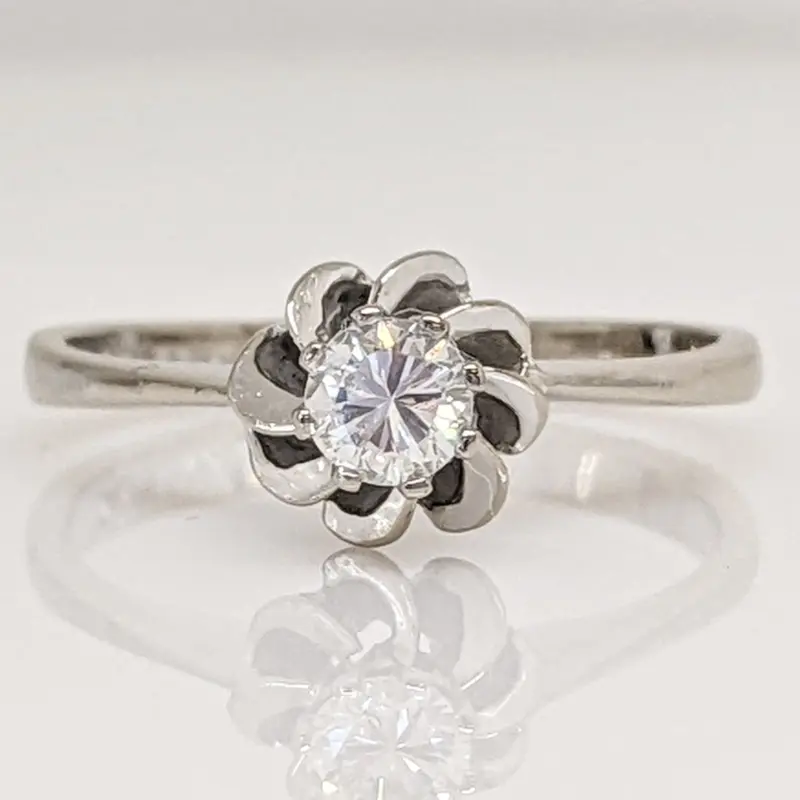 18K WHITE .20 CARAT TOTAL VS2 G DIAMOND ROUND SWIRL TOP ESTATE RING 2.3 GRAMS