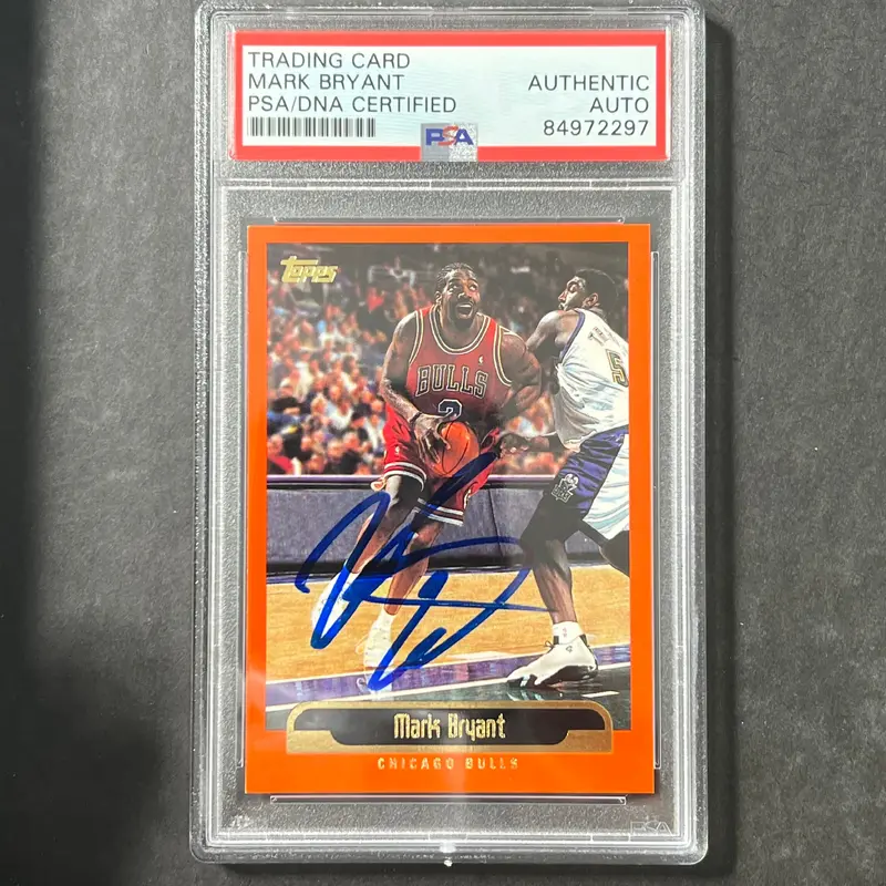 1999-2000 Topps #91 Mark Bryant Signed Card AUTO PSA Slabbed Bulls