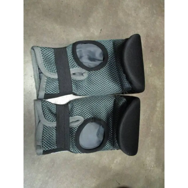 Used Everlast Everfresh Bag Gloves