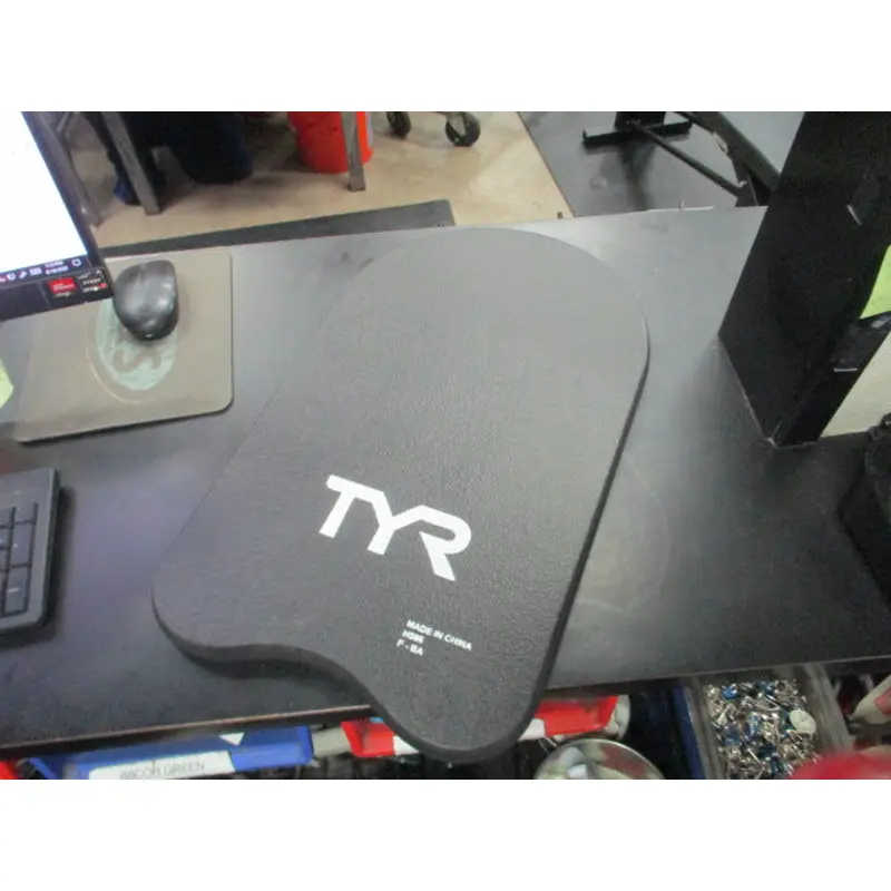 Used Tyr Kickboard 20"