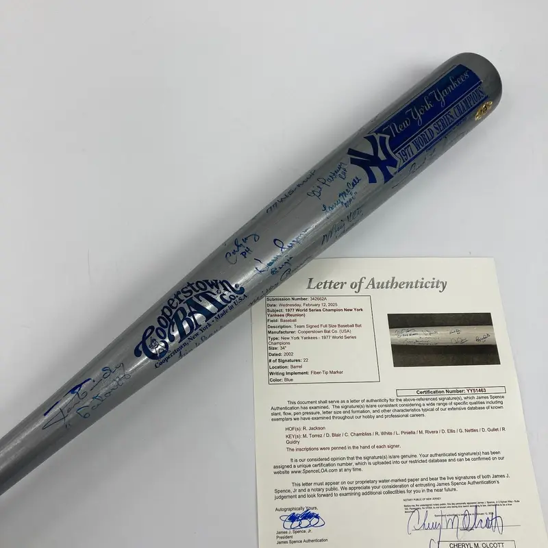 1977 New York Yankees World Series Champs Team Signed Bat 22 Sigs JSA COA